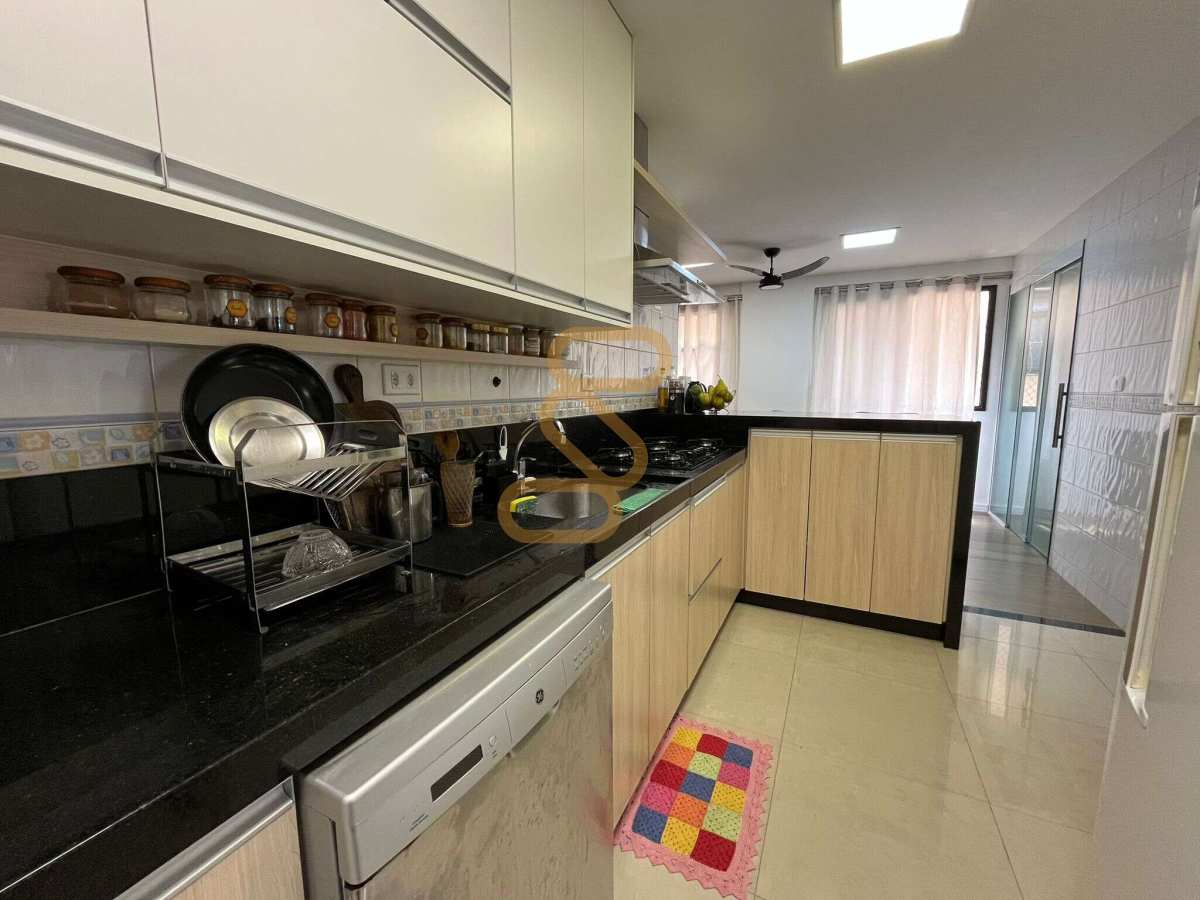 Apartamento com 3 quartos na Quadra do Mar da Praia de Itaparica - Santon Imobiliária